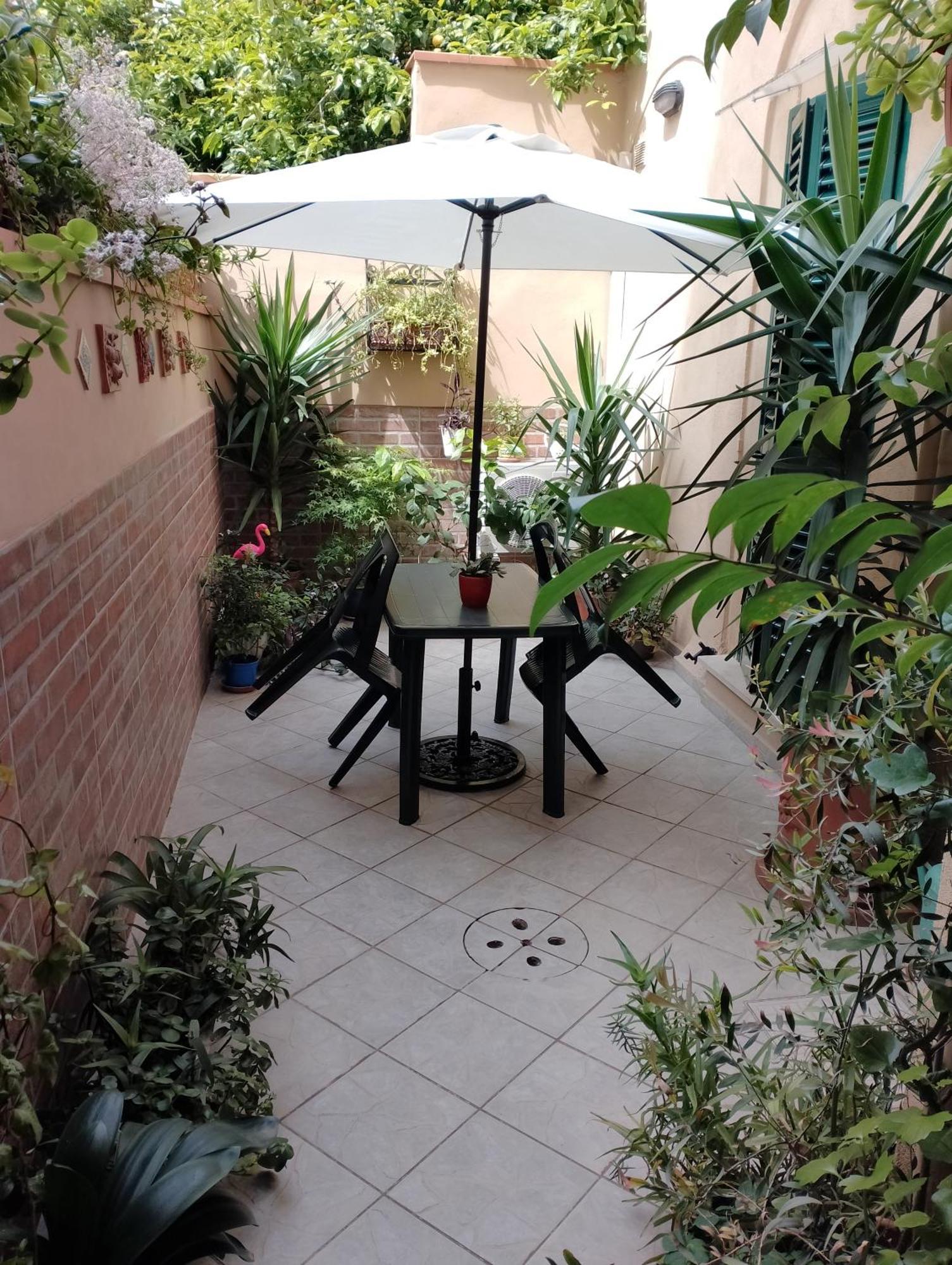 شقة Il Piccolo Eden - Private Garden ليفورنو المظهر الخارجي الصورة