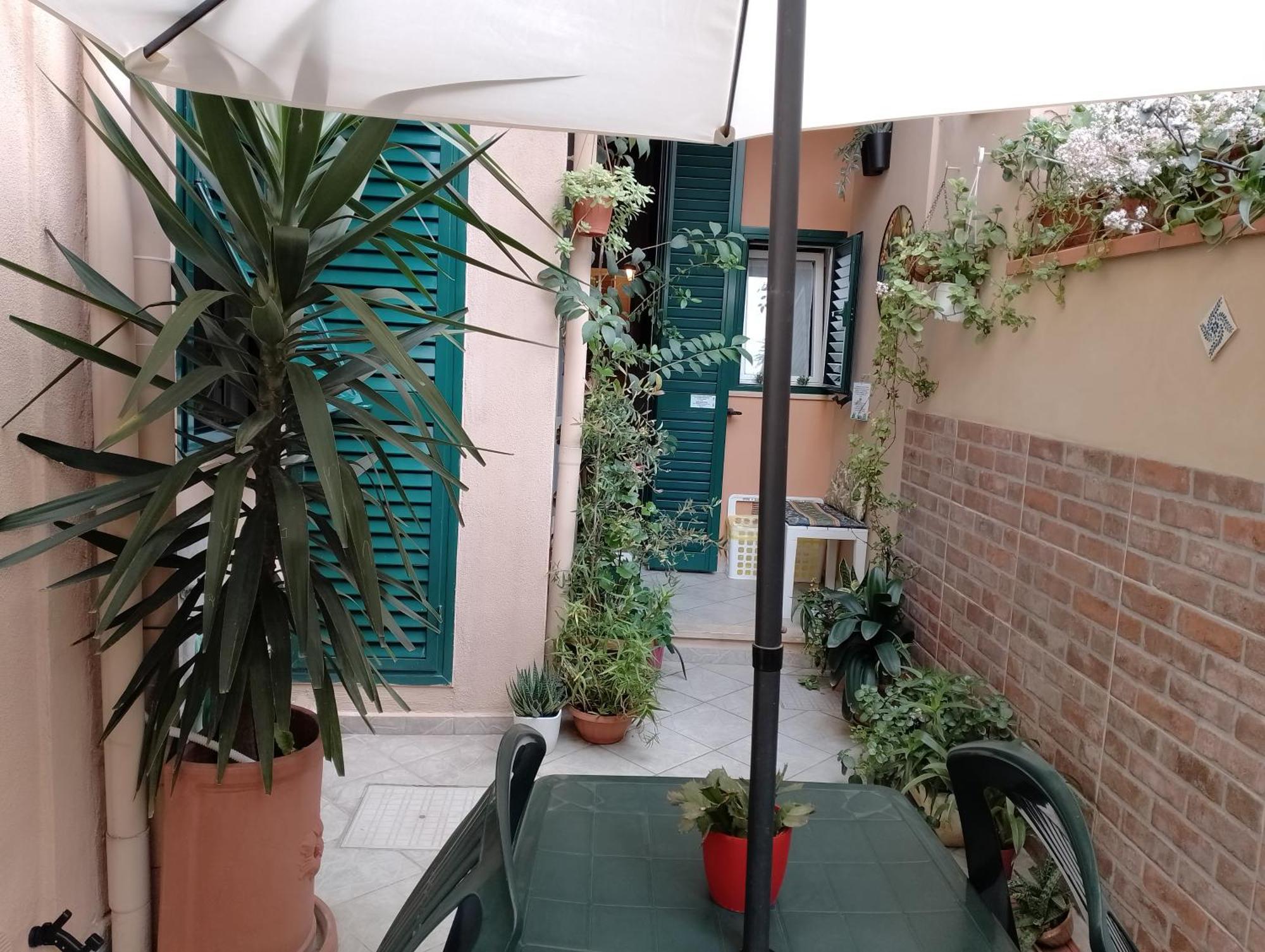 شقة Il Piccolo Eden - Private Garden ليفورنو المظهر الخارجي الصورة